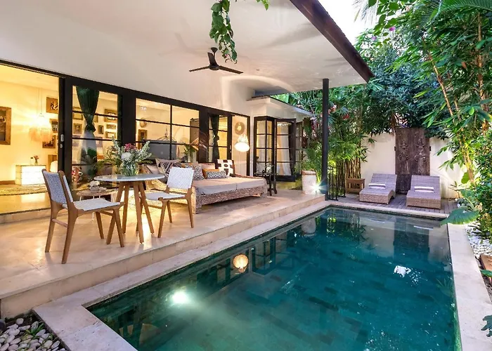 Villa Lora By Villa Finder